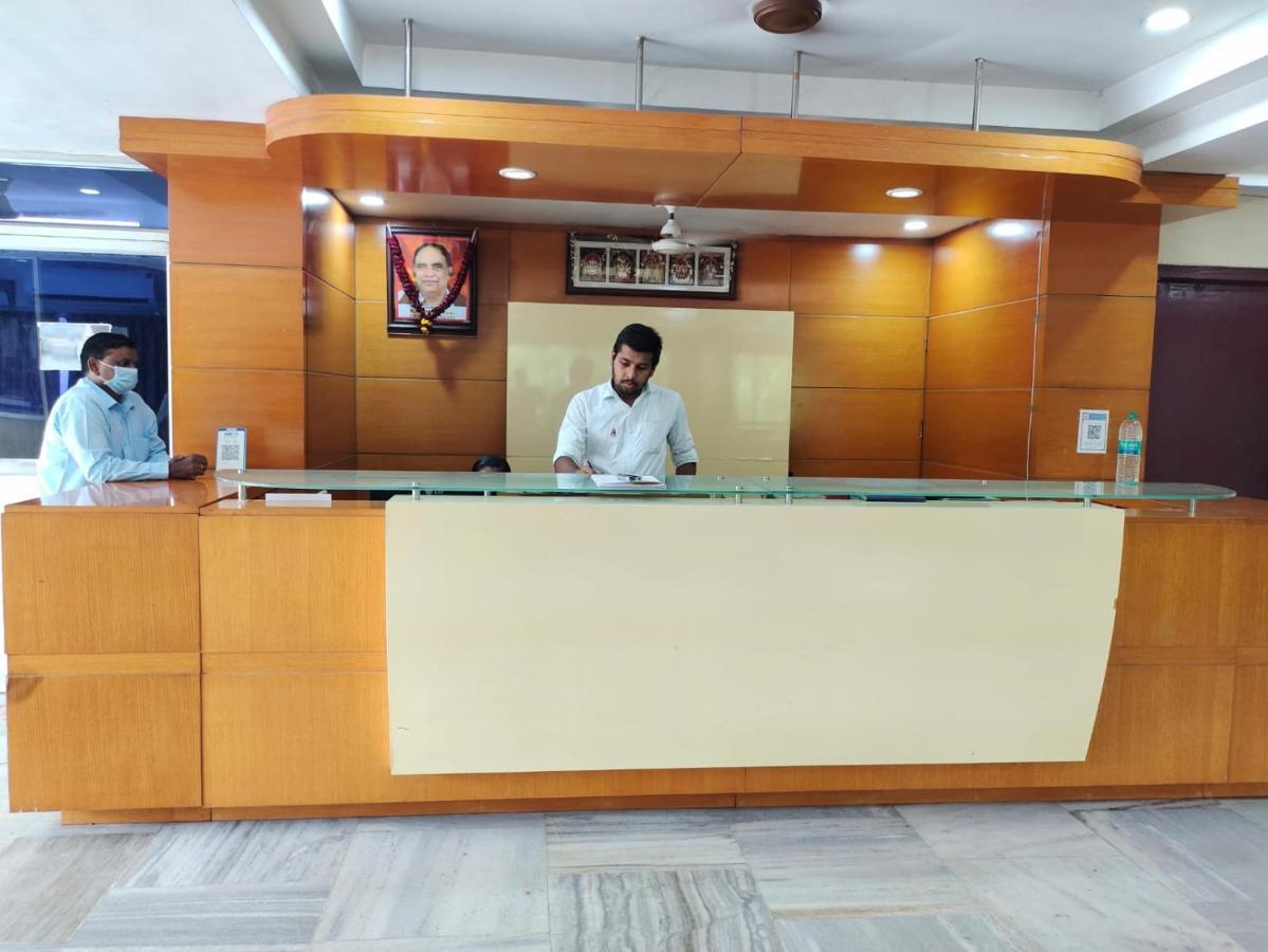 Hotel Geetha International Thoothukudi Eksteriør billede