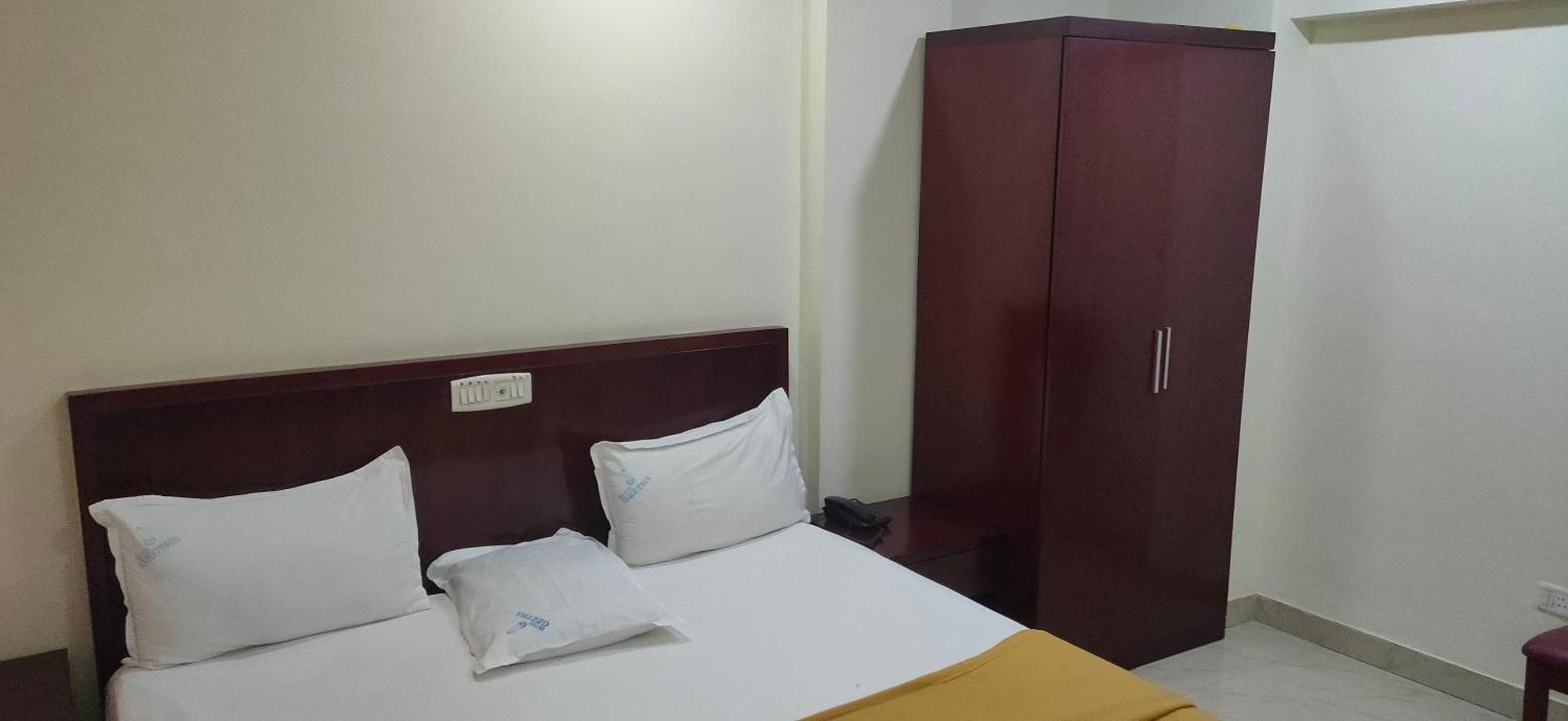 Hotel Geetha International Thoothukudi Eksteriør billede