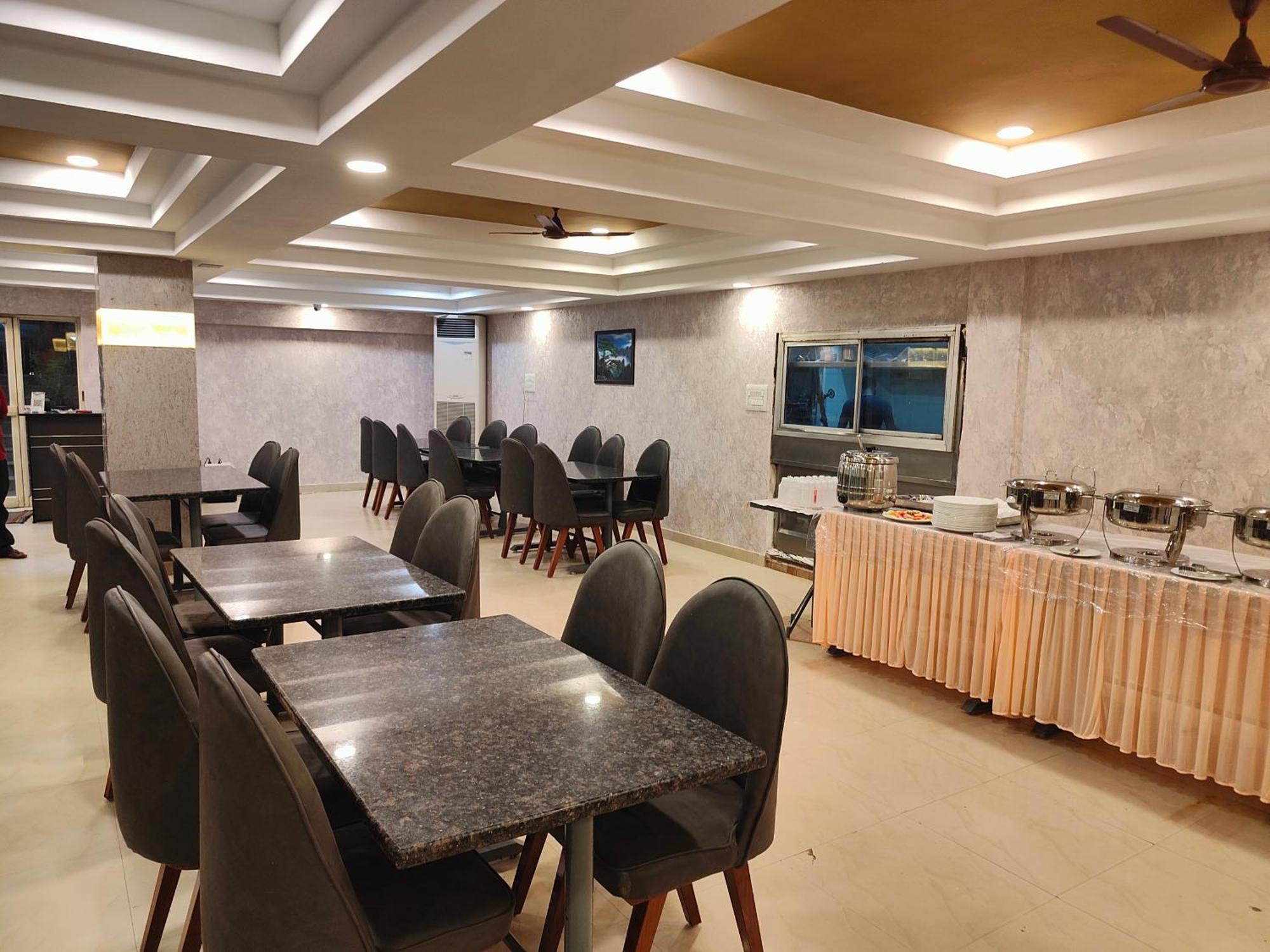 Hotel Geetha International Thoothukudi Eksteriør billede