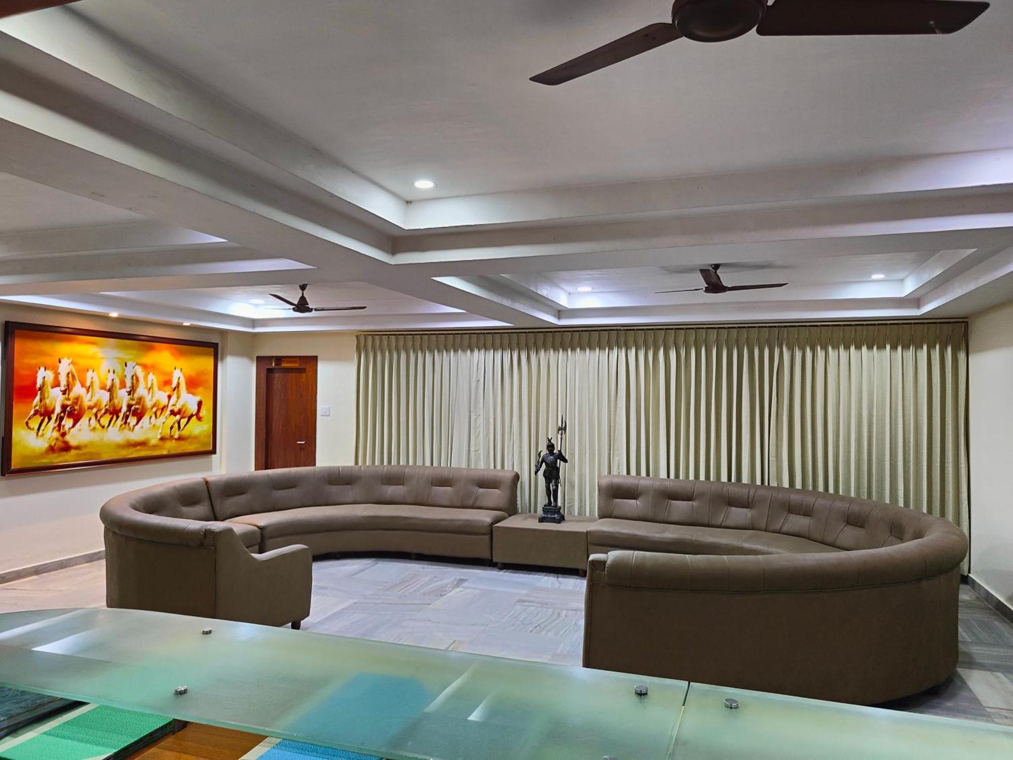 Hotel Geetha International Thoothukudi Eksteriør billede
